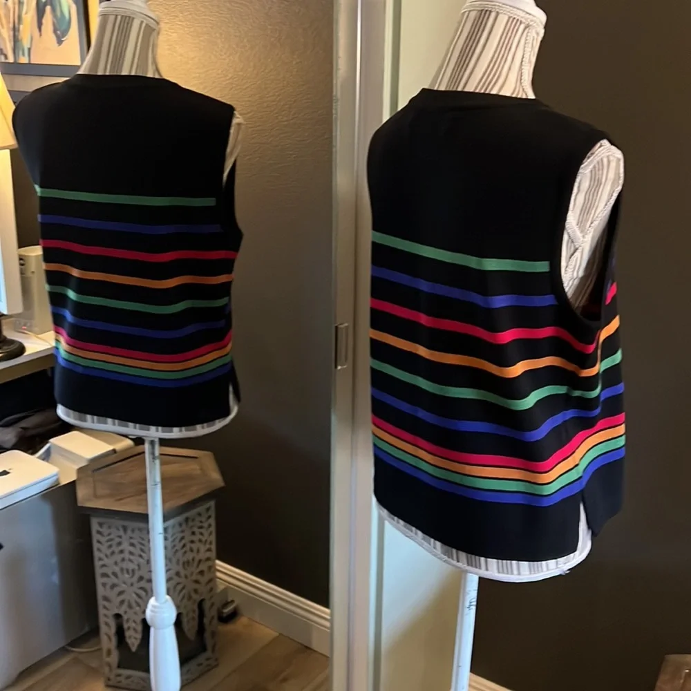 🛑 1 hour sale. St John, sleeveless sweater top, stripes, medium, elegant - Picture 7 of 10